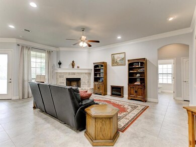 2814 Willow Ridge Cir, Granbury, TX 76049 - photo 7