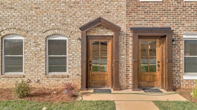 2113 24th Street Lane Sortheast, Hickory, NC 28602 - photo 2