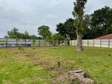 608 Blue Bell Rd, Houston, TX 77037 - photo 4