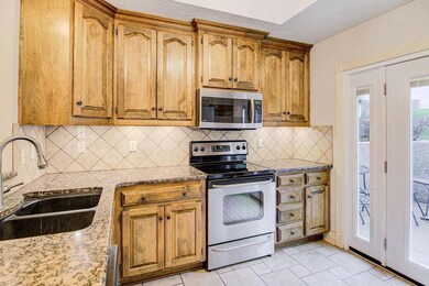 15704 W 61st Terrace, Shawnee, KS 66217 - photo 7