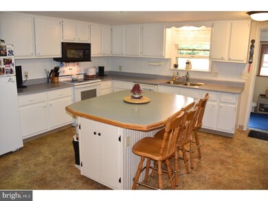 329 Zweizig Rd, Shoemakersville, PA 19555 - photo 6