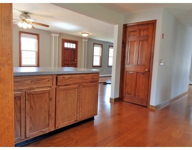 431 Johnny Appleseed Ln, Leominster, MA 01453 - photo 5