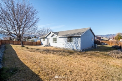 2480 5th St NE, East Wenatchee, WA 98802 - photo 6