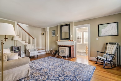 10 Zellwood St, Nashua, NH 03060 - photo 3