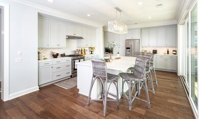 Designer Kitchen with Seating for 5