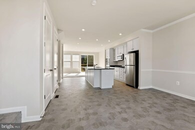 18289 Summit Pointe Dr, Triangle, VA 22172 - photo 6