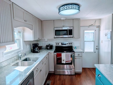 29081 US Hwy 19N Lot 145 Ceylon, Clearwater, FL 33761 - photo 3