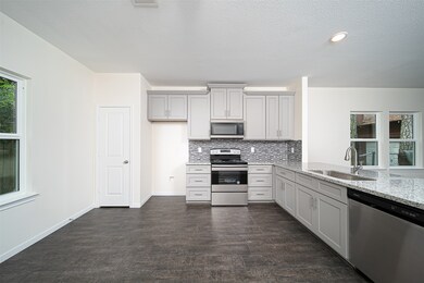 6814 Bethune Dr, Houston, TX 77091 - photo 5