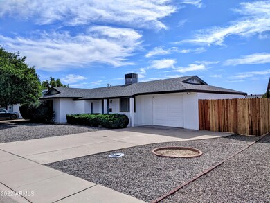 9927 W Pinehurst Dr, Sun City, AZ 85351 - photo 2