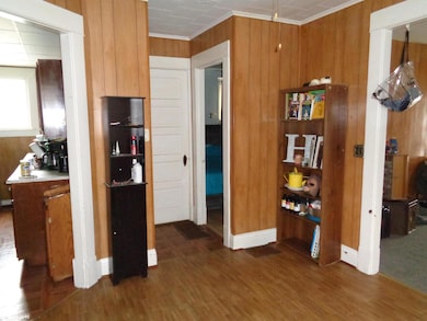 310 N 15th St, Centerville, IA 52544 - photo 3