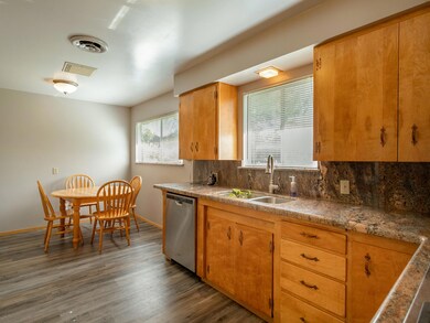 2310 Marlene Ave, Redding, CA 96002 - photo 4