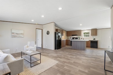 8908 Jeane's Ln, Alvarado, TX 76009 - photo 4