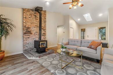 2818 211th St SW, Lynnwood, WA 98036 - photo 4