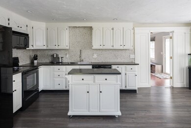 13 Mazzilli Dr, Carver, MA 02330 - photo 3