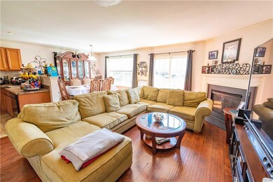 6882 Hunt Dr, Macungie, PA 18062 - photo 5