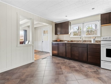 281 Richardson Rd, Coventry, RI 02816 - photo 5