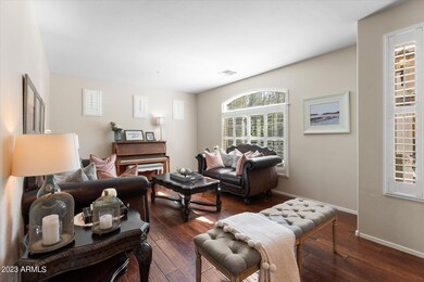 06-006-sitting-room