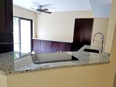 3535 Magellan Cir unit 521, Miami, FL 33180 - photo 5