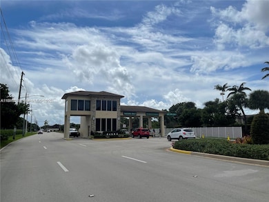 Plymouth at Century Village unit 401N, Pembroke Pines, FL 33027 - photo 2