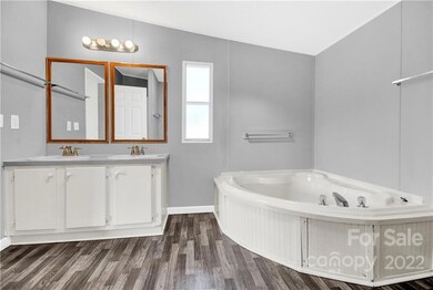 116 Riverfield Dr, Statesville, NC 28625 - photo 2