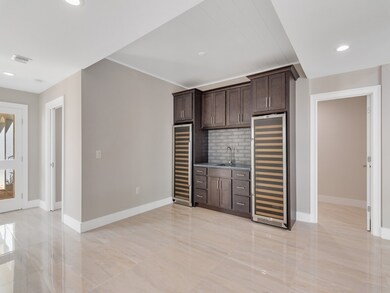 LOOK AT THE WINE STORAGE