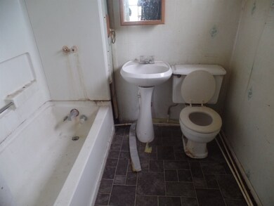 39 F St SW, Linton, IN 47441 - photo 7