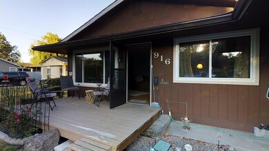 916 SW Oak St, Grants Pass, OR 97526 - photo 2