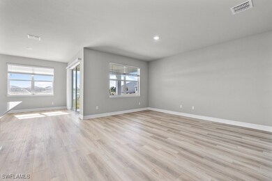 Livingroom and dining area