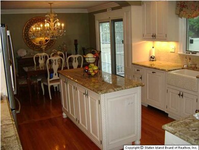 181 Maine Ave, Staten Island, NY 10314 - photo 4