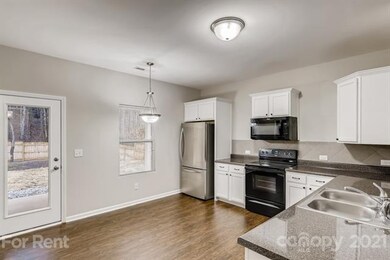 2461 Marthas Ridge Dr, Statesville, NC 28625 - photo 4