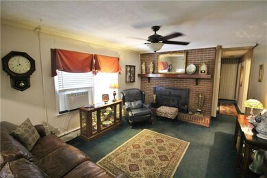 1921 Murrayhill Rd, Greensboro, NC 27403 - photo 4