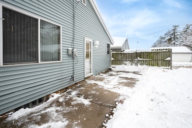 4640 W Brentwood Ct, Milwaukee, WI 53223 - photo 4