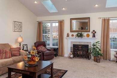 109 Farm View Ct, Douglassville, PA 19518 - photo 2