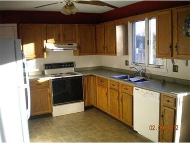 1 Deerfield Dr, Easthampton, MA 01027 - photo 6