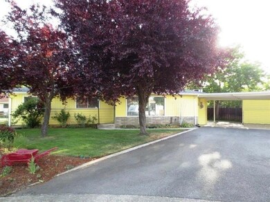 1404 NE Laura Ct, Grants Pass, OR 97526 - photo 2