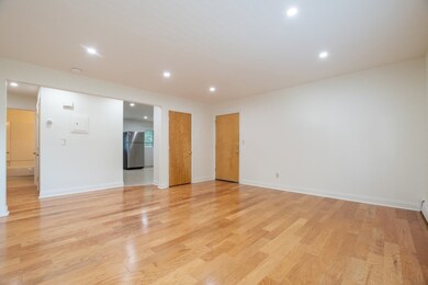 146 Willow St unit 21, Waltham, MA 02453 - photo 5