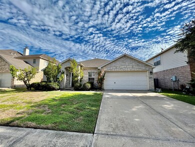 3818 Misty Falls Ln, Friendswood, TX 77546 - photo 2