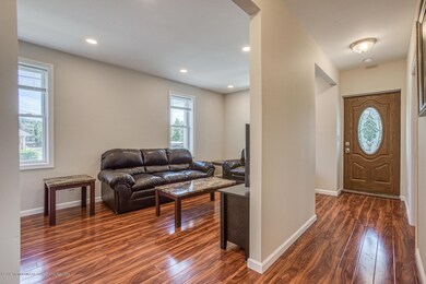 38 Gerard Ave Matawan NJ 07747-large-007