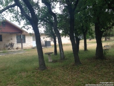 125 Private Road 345, Hondo, TX 78861 - photo 4