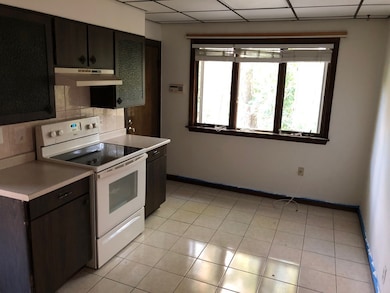 18-20 Milton St unit 2, Malden, MA 02148 - photo 4