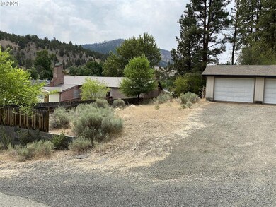 205 Nugget St, Canyon City, OR 97820 - photo 6