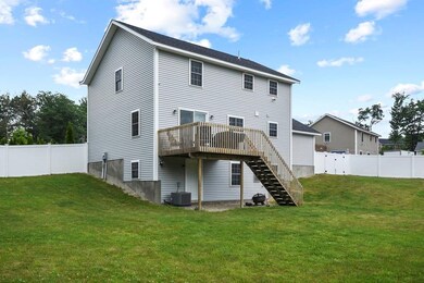18 Downy Cir, Fitchburg, MA 01420 - photo 4