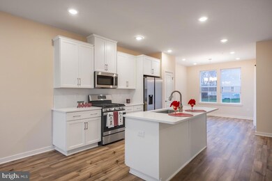 923 Magnolia Ln, Spring City, PA 19475 - photo 7