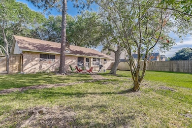 2725 El Camino St, Bay City, TX 77414 - photo 3