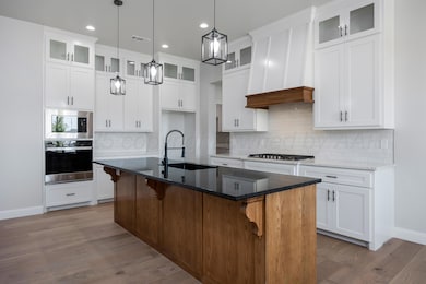 08-Kitchen