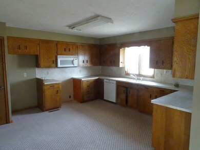 1021 N Ridge Rd unit 1019 N Ridge Rd, Wellington, KS 67152 - photo 7