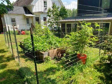 564 Central St, Franklin, NH 03235 - photo 6