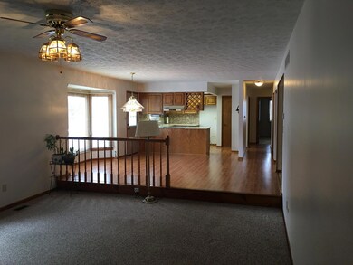 Kitchen/Eating Area