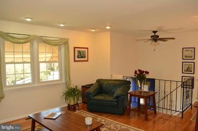910 Monroe St, Annapolis, MD 21403 - photo 5