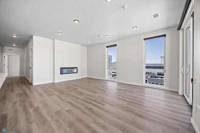 49_unit 619 (72).jpg